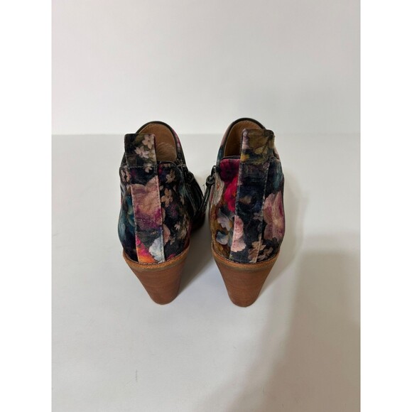 Sofft Tamela Women's size 7.5 Floral Boho Velvet Booties Ankle Boots Shoes - Picture 6 of 15
